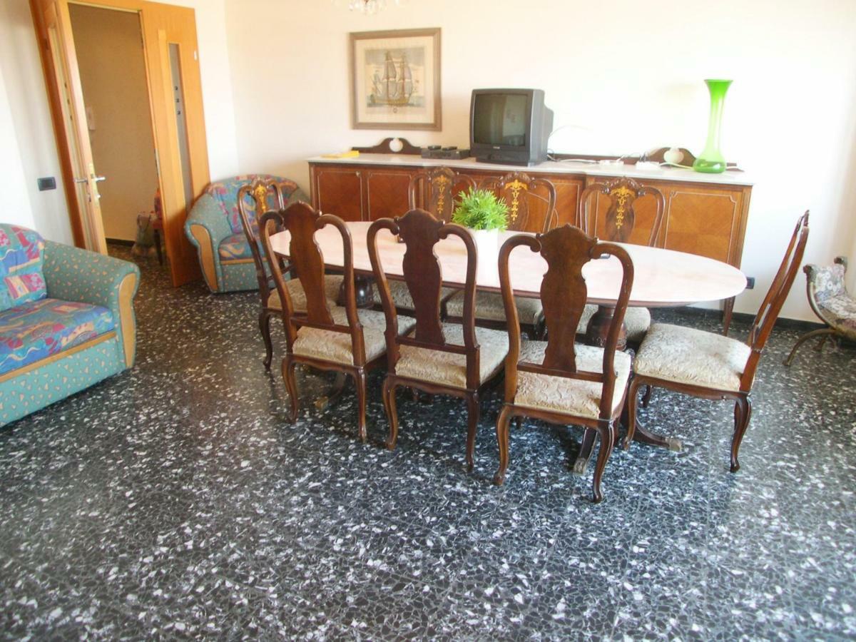 Condominio Martini Grado Eksteriør billede